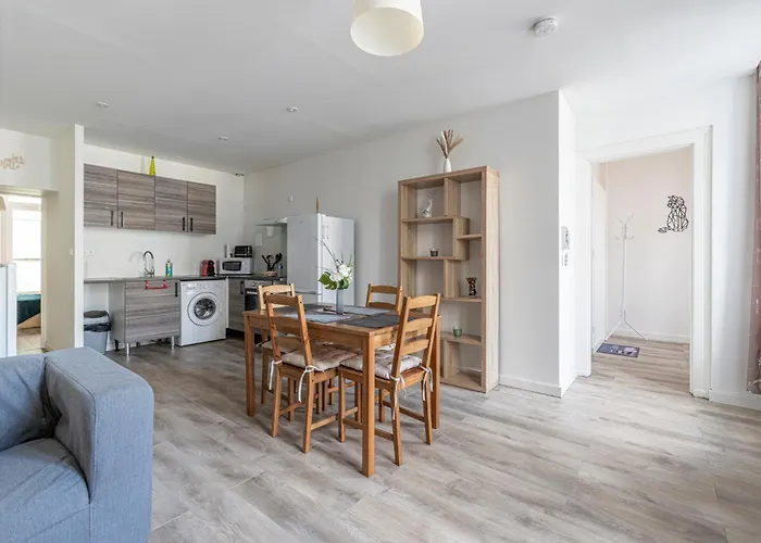 Standing & Confort - Centre - Parking Prive Apartment Pau