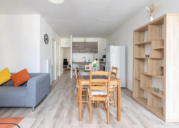 Apartment Standing & Confort - Centre - Parking Prive Pau