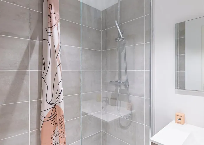 Standing&confort - Centre - Parking Privé Appartamento *